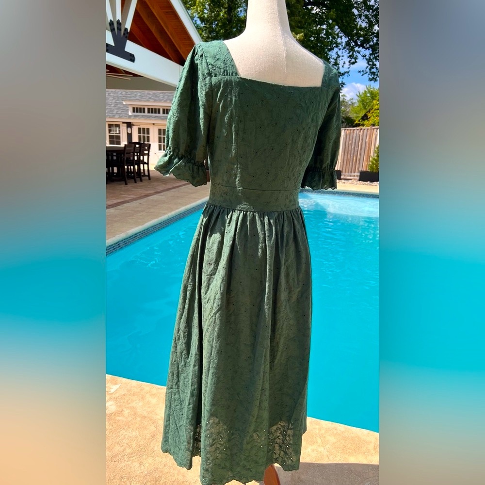 Simple Retro brand Green Puff Sleeve Eyelet Sundress with Square Neck - Picture 2 of 10